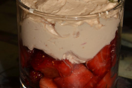 Десерт из клубники с маскарпоне